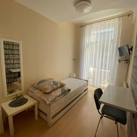 بيت شباب Stacja Centrum تشينستوخوفا