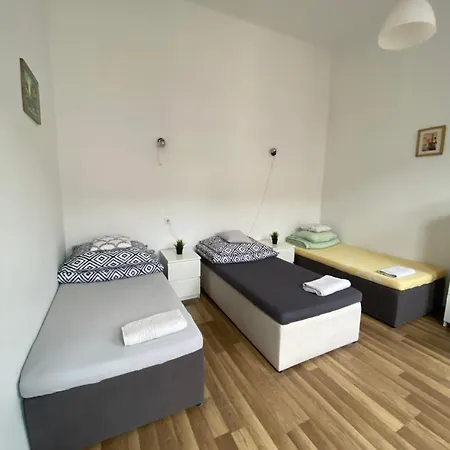 Stacja Centrum بيت شباب