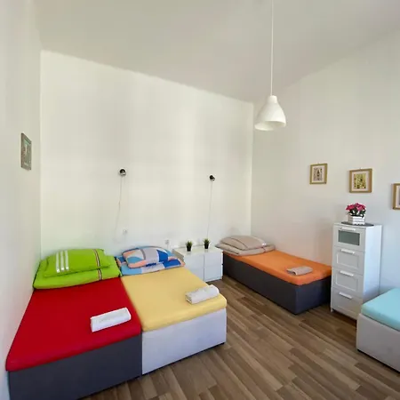 Stacja Centrum بيت شباب *