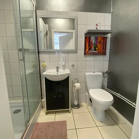 بيت شباب Stacja Centrum *